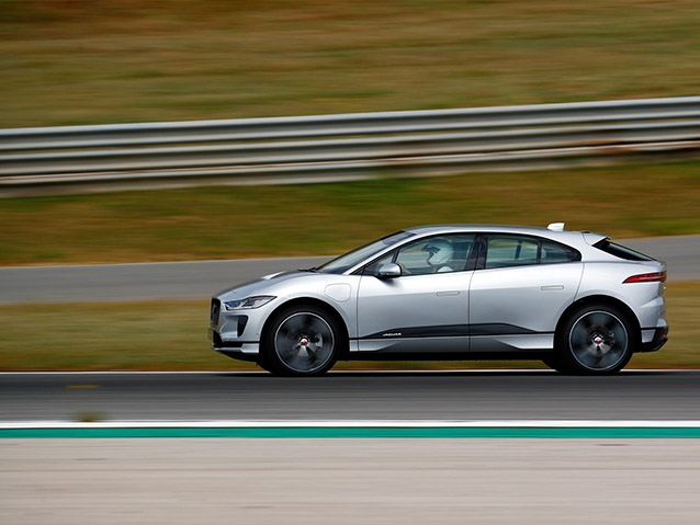 随着技术不断进步 电动汽车的续航能力也在不断提升